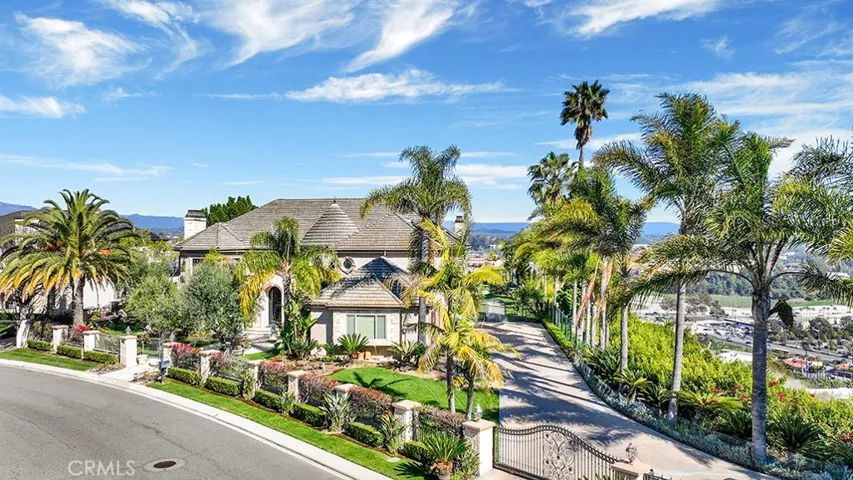 27662 Deputy Circle, Laguna Hills, California 92653