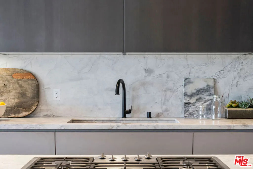 4540 Estrondo Drive, Encino, California 91436 home-pic-18