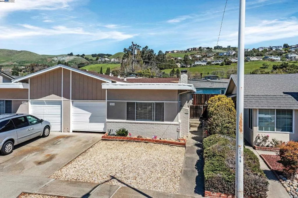 30236 Vanderbilt St, Hayward, California 94544 home-pic-6