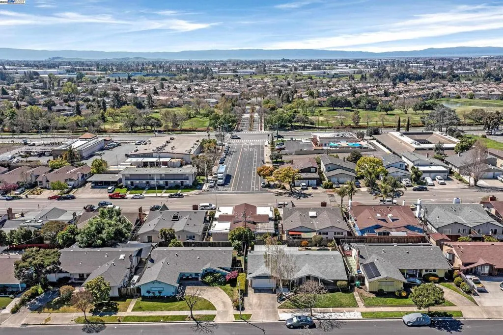 30236 Vanderbilt St, Hayward, California 94544 home-pic-43