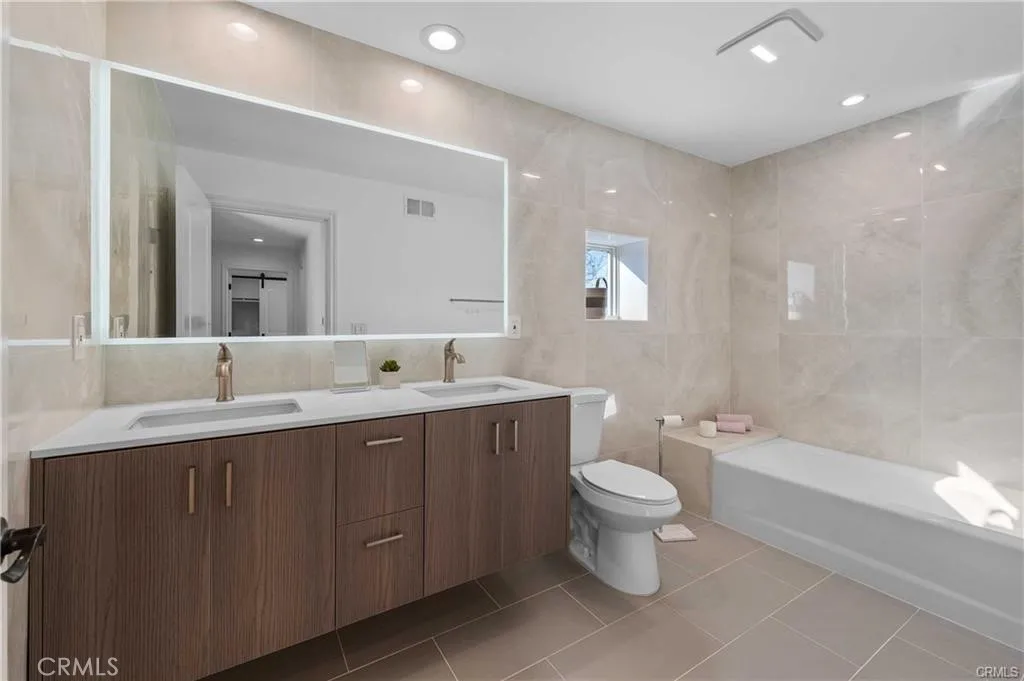 23625 Summit Drive, Calabasas, California 91302 home-pic-23