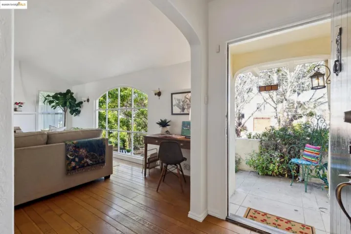556 28th St, Richmond, California 94804