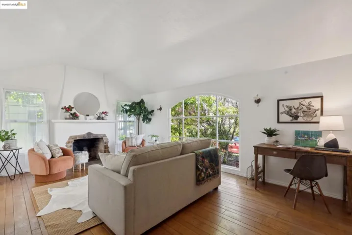 556 28th St, Richmond, California 94804