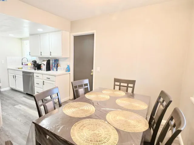 1213 Huntington Dr, Modesto, California 95350