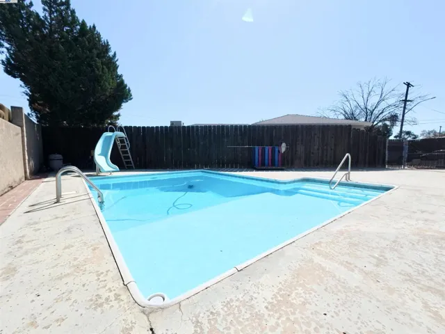 1213 Huntington Dr, Modesto, California 95350