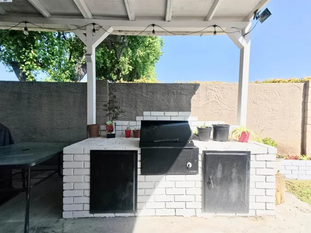 1213 Huntington Dr, Modesto, California 95350