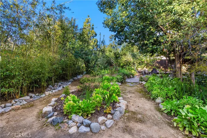 2462 Grand Avenue, Claremont, California 91711