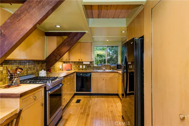 2462 Grand Avenue, Claremont, California 91711