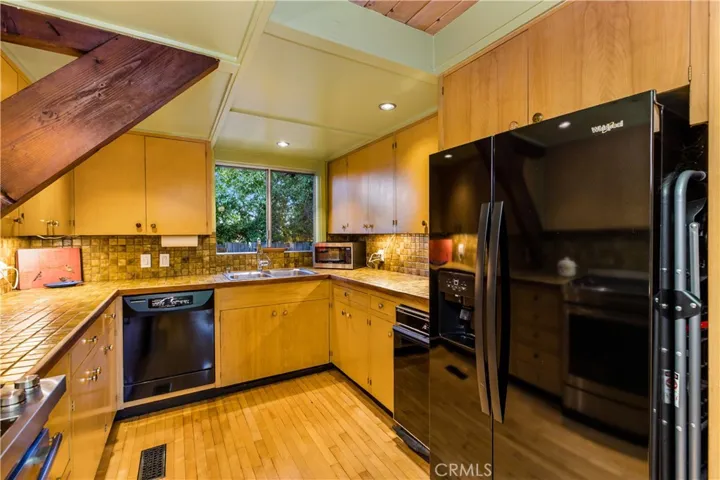 2462 Grand Avenue, Claremont, California 91711
