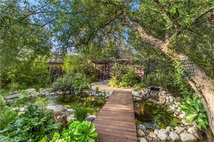 2462 Grand Avenue, Claremont, California 91711