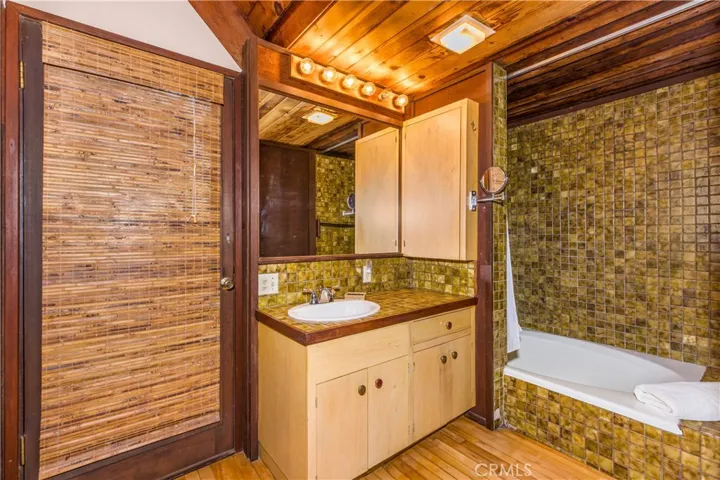 2462 Grand Avenue, Claremont, California 91711