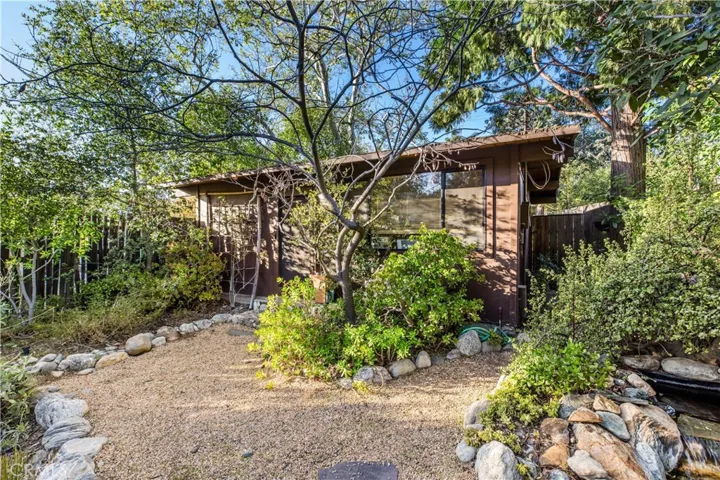 2462 Grand Avenue, Claremont, California 91711
