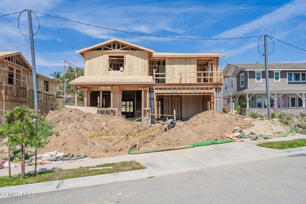 4691 Summit Avenue, Simi Valley, California 93063 home-pic-1