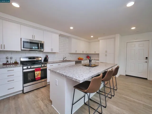 1410 Mauro Pietro Dr 203, Petaluma, California 94954