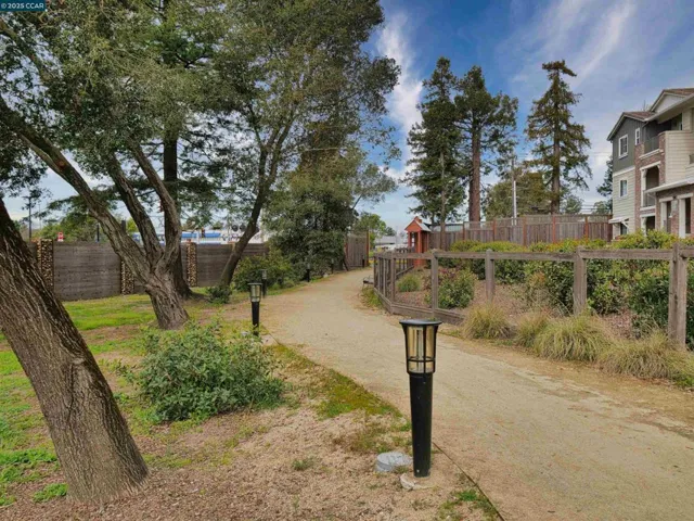 1410 Mauro Pietro Dr 203, Petaluma, California 94954