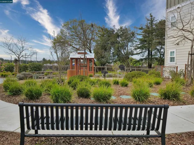 1410 Mauro Pietro Dr 203, Petaluma, California 94954