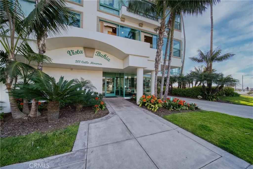 201 Calle Miramar 16, Redondo Beach, California 90277 home-pic-28