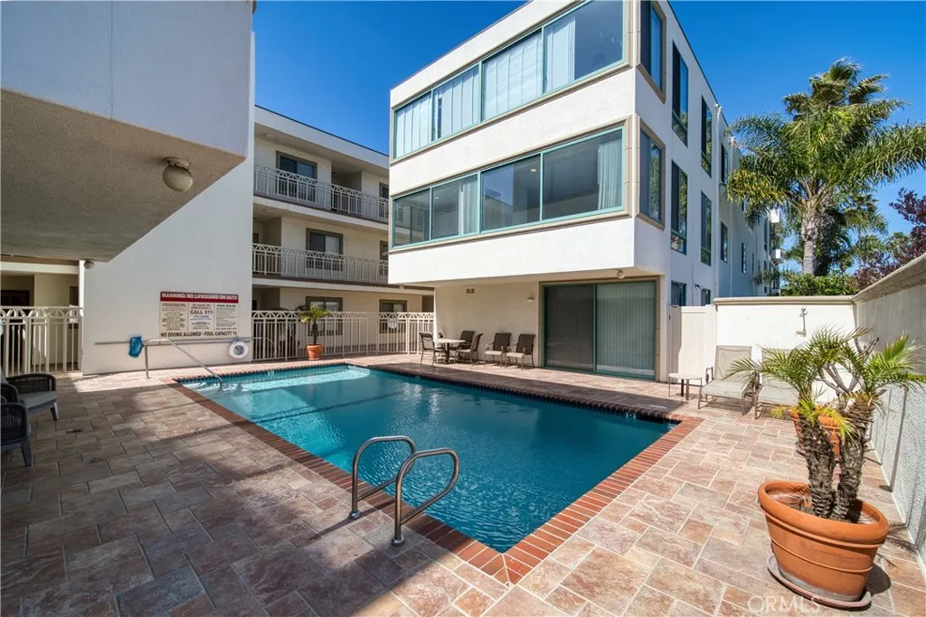 201 Calle Miramar 16, Redondo Beach, California 90277 home-pic-23