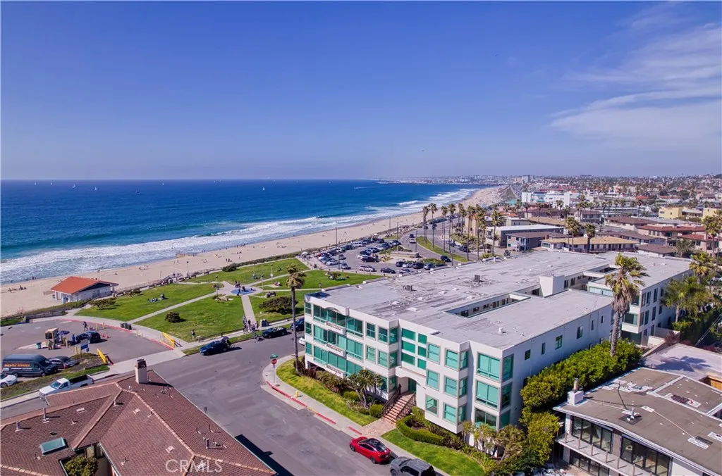 201 Calle Miramar 16, Redondo Beach, California 90277 home-pic-0