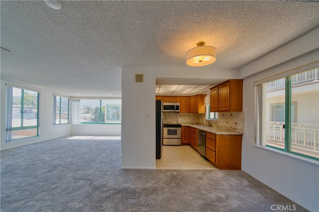 201 Calle Miramar 16, Redondo Beach, California 90277 home-pic-4