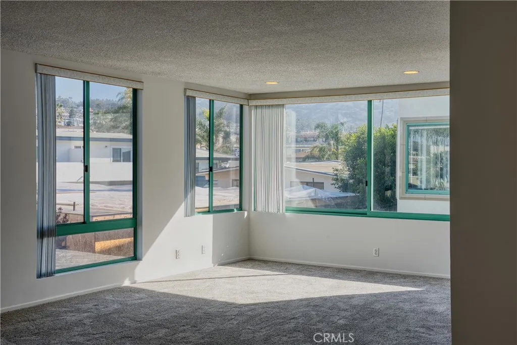 201 Calle Miramar 16, Redondo Beach, California 90277 home-pic-12