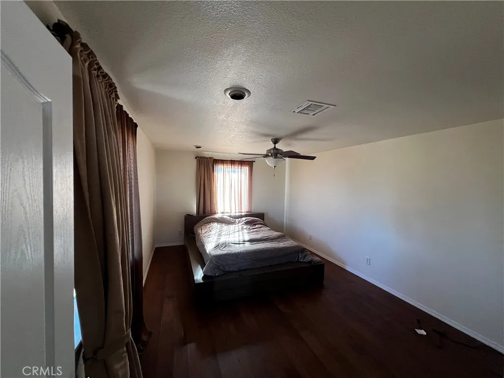 33048 223rd Street E, Llano, California 93544 home-pic-21