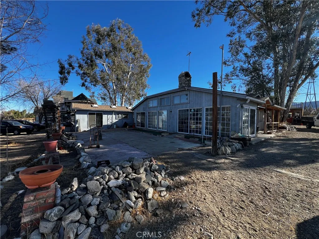 33048 223rd Street E, Llano, California 93544 home-pic-46