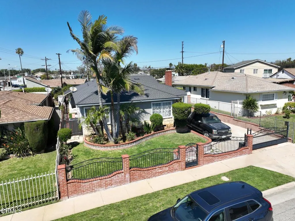 2165 W 115th Street, Hawthorne, California 90250 home-pic-16