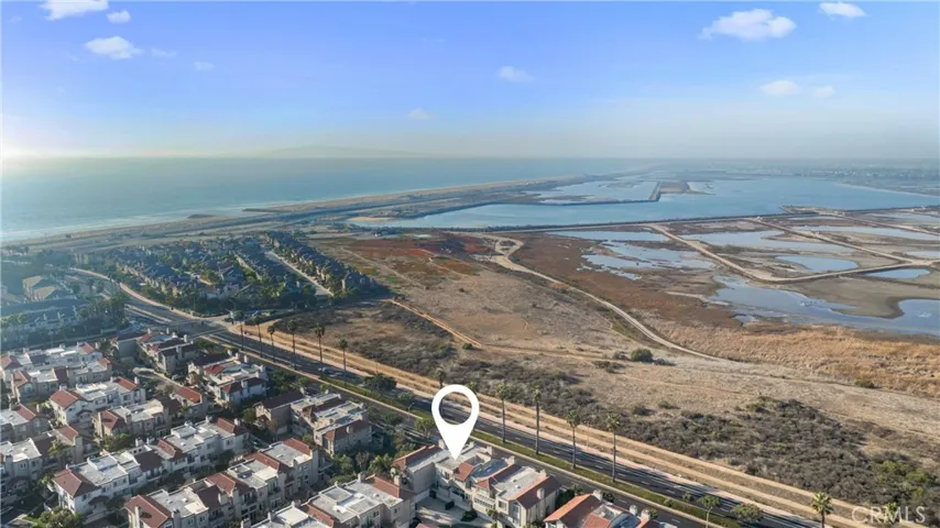 19243 Seabrook Lane, Huntington Beach, California 92648