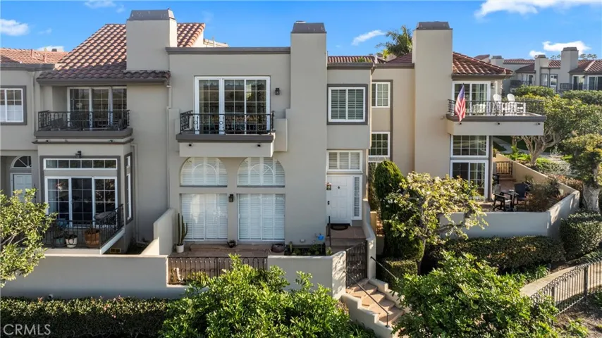 19243 Seabrook Lane, Huntington Beach, California 92648