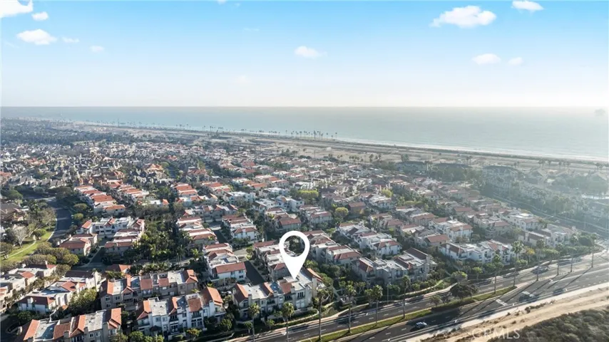 19243 Seabrook Lane, Huntington Beach, California 92648