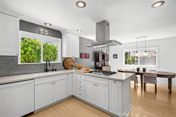2909 Alta Laguna, Laguna Beach, California 92651