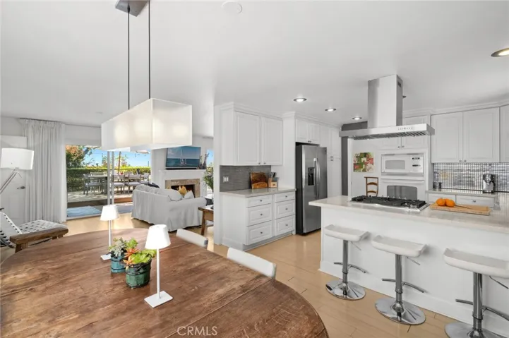2909 Alta Laguna, Laguna Beach, California 92651
