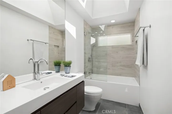 2909 Alta Laguna, Laguna Beach, California 92651