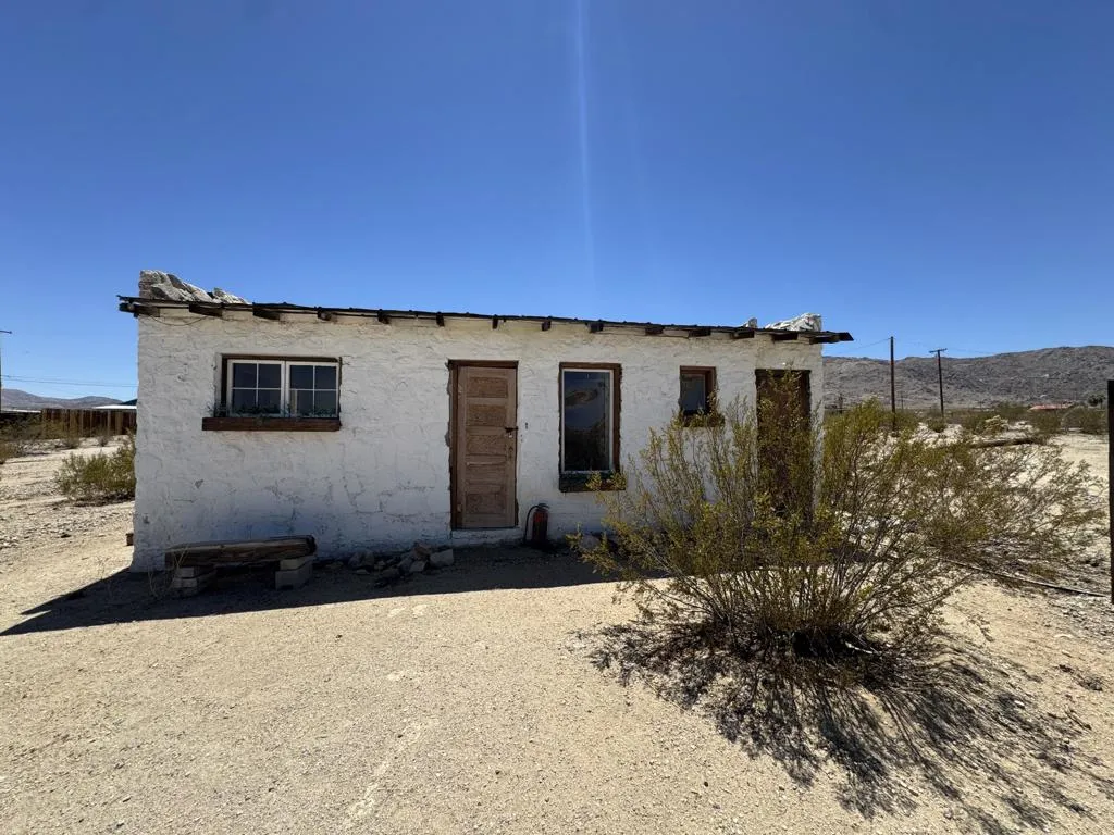 73392 Sullivan Road, 29 Palms, California 92277 home-pic-28