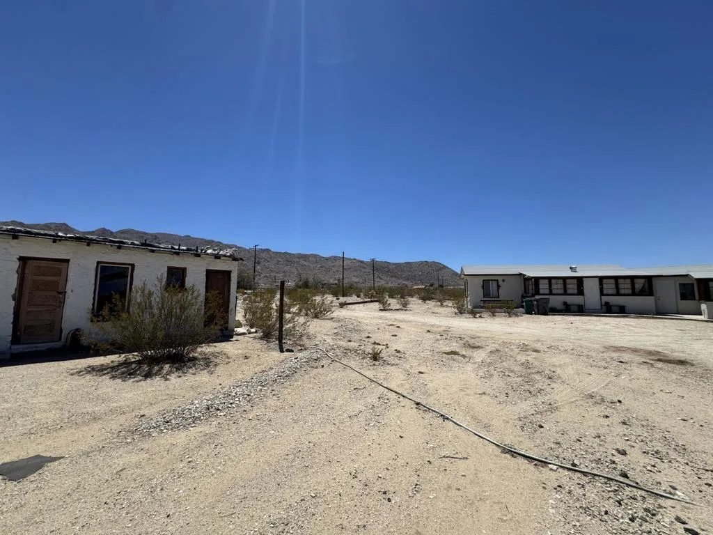 73392 Sullivan Road, 29 Palms, California 92277 home-pic-12