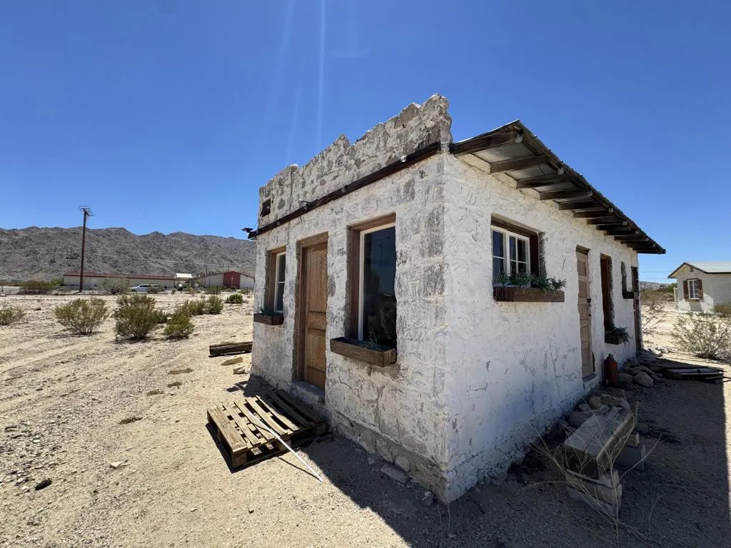 73392 Sullivan Road, 29 Palms, California 92277 home-pic-13