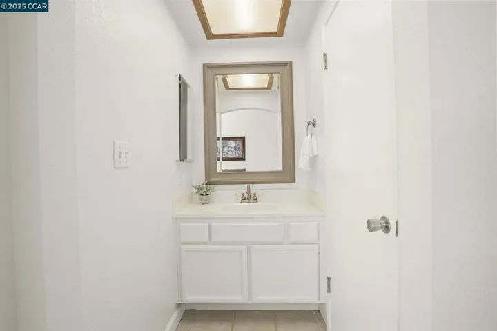 230 Willow Lake Dr, Martinez, California 94553