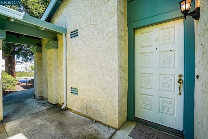 230 Willow Lake Dr, Martinez, California 94553