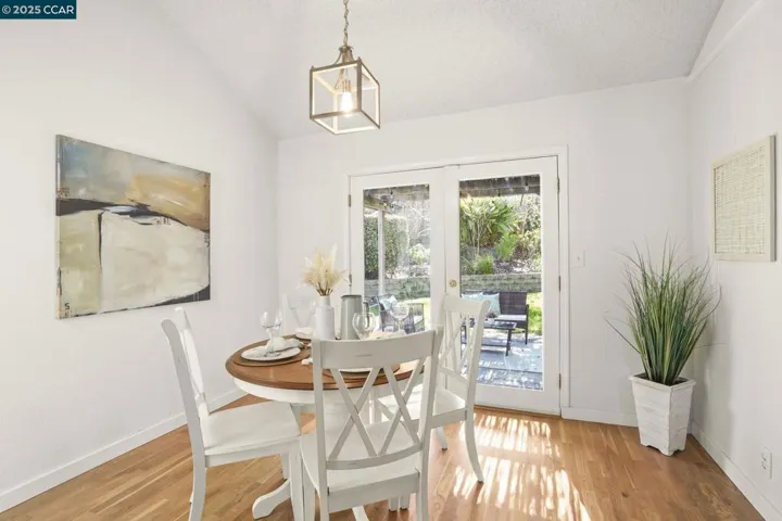 230 Willow Lake Dr, Martinez, California 94553