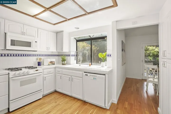 230 Willow Lake Dr, Martinez, California 94553