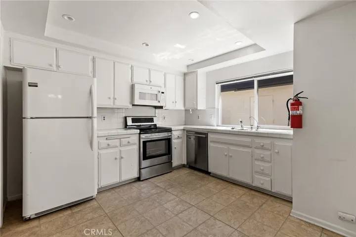 1324 Victoria Drive 9, Fullerton, California 92831