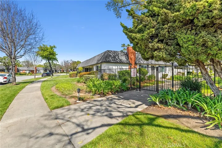 1324 Victoria Drive 9, Fullerton, California 92831