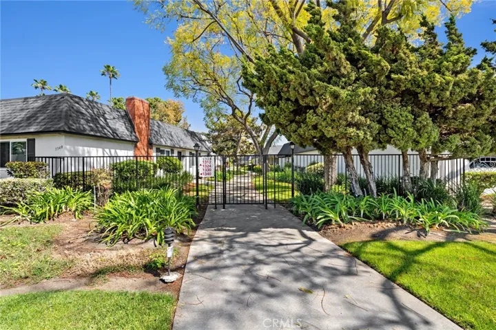 1324 Victoria Drive 9, Fullerton, California 92831