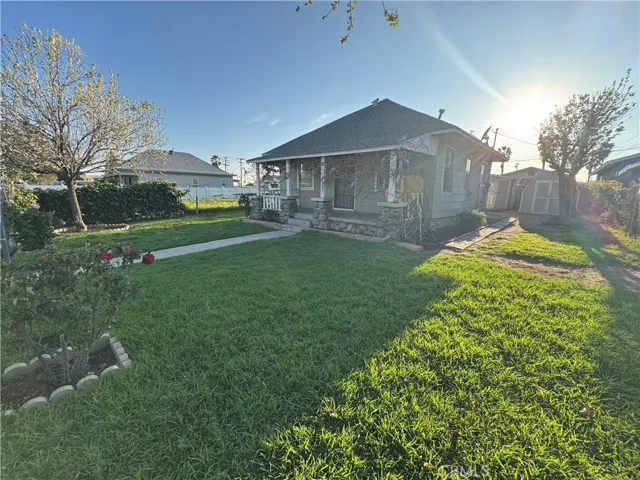 220 S Orange Avenue, Rialto, California 92376