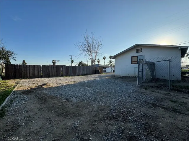 220 S Orange Avenue, Rialto, California 92376
