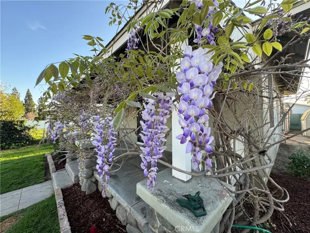 220 S Orange Avenue, Rialto, California 92376