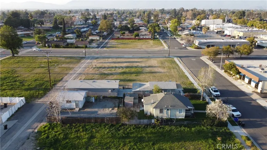 220 S Orange Avenue, Rialto, California 92376