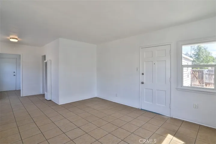Living Room - Back Unit