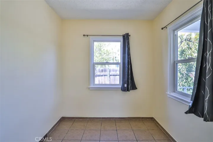 Den - Front Unit
